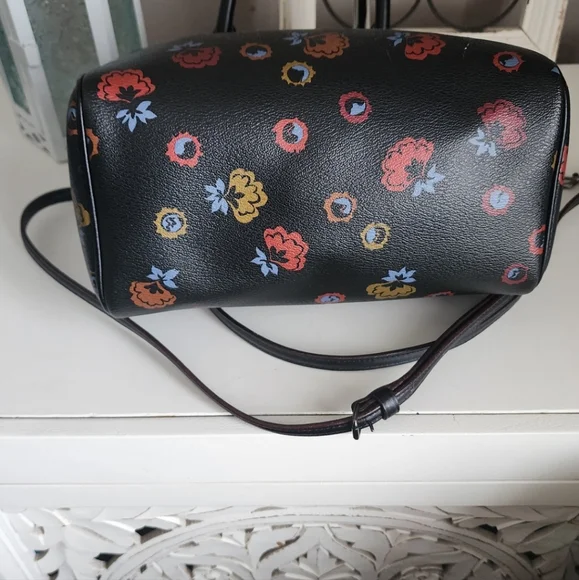 Coach Bennett Black Floral Women's Satchel Bag - Picture 4 of 6
